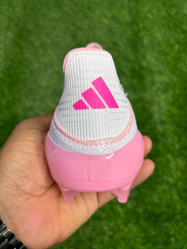 F50 Lamine Yamal Edition Pink Colour Laceless