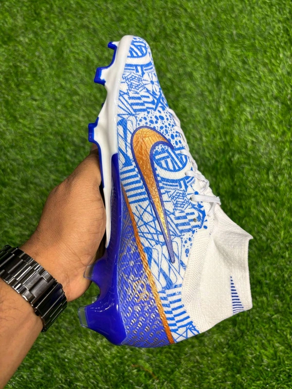 Mercurial Vapor 15 Elite FG CR7 Edition High Top  - 5.5