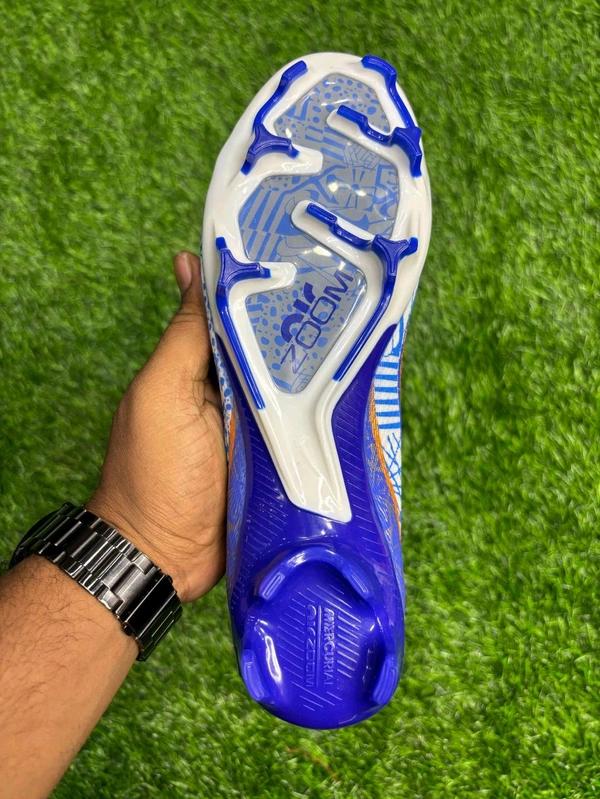 Mercurial Vapor 15 Elite FG CR7 Edition High Top  - 5.5