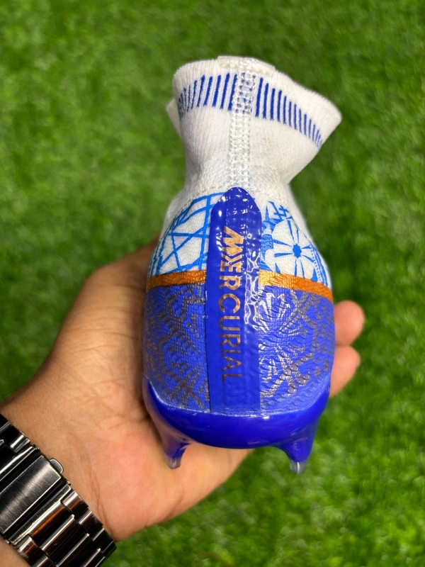 Mercurial Vapor 15 Elite FG CR7 Edition High Top  - 10