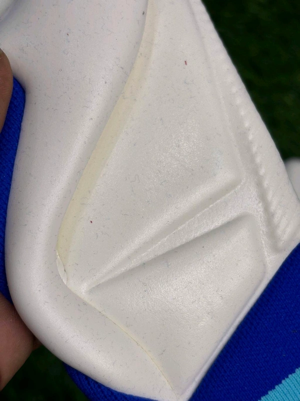 Predator White And Blue GK Gloves  - 8