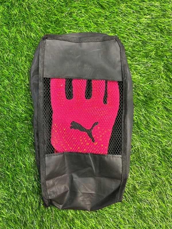 Future Ultimate Pink GK Gloves  - 9