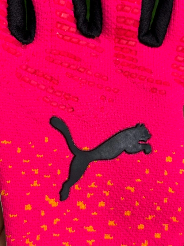 Future Ultimate Pink GK Gloves  - 9