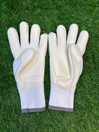 Predator White GK Gloves  - 8