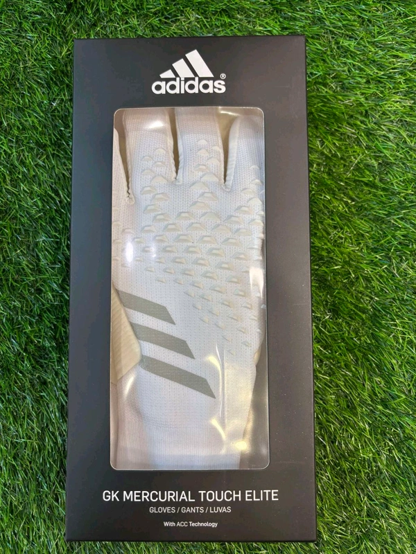 Predator White GK Gloves  - 9