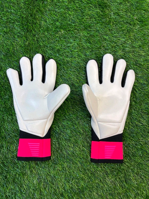 Predator Black And Pink GK Gloves  - 8