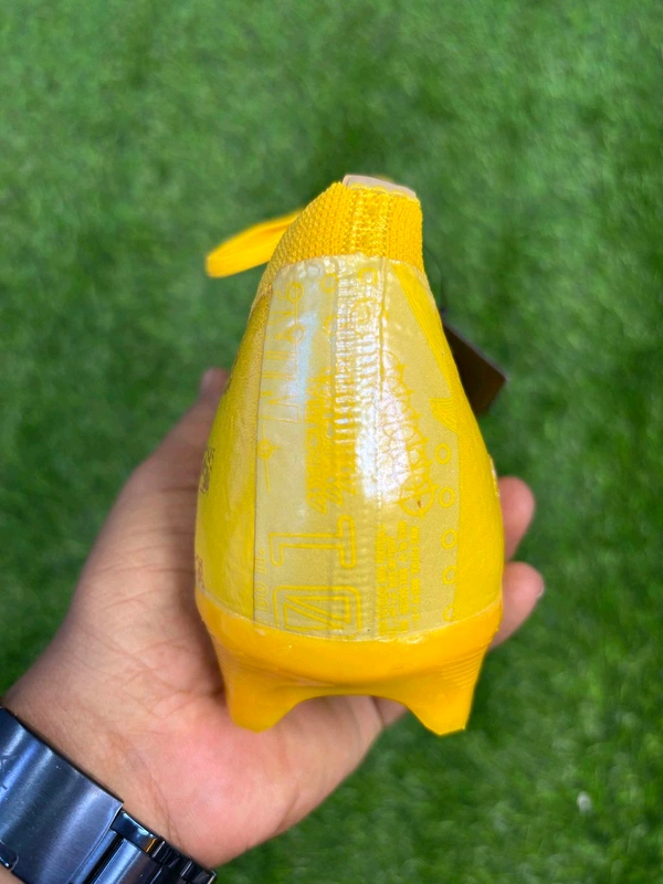 Mercurial Vapor 16 Elite Yellow Low-Top SE FG - 9