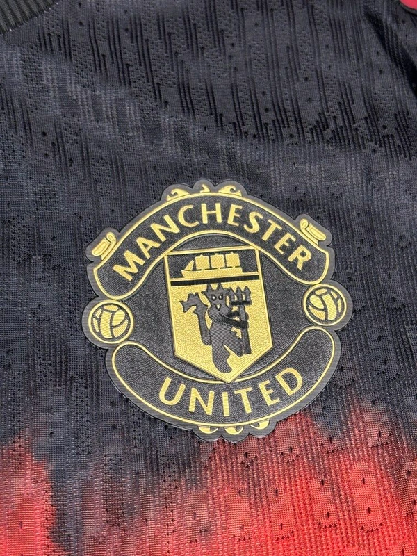 Manchester United 24/25 Pre-Match Jersey Player Edition  - L