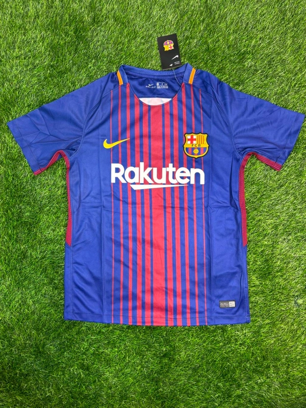 Retro FC Barcelona 17/18 Home Half Sleeve Jersey  - L