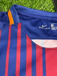 Retro FC Barcelona 17/18 Home Half Sleeve Jersey  - L