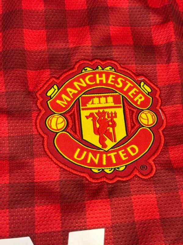 Retro Manchester United 12/13 Home Half Sleeve  - M