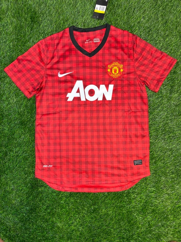 Retro Manchester United 12/13 Home Half Sleeve  - XL