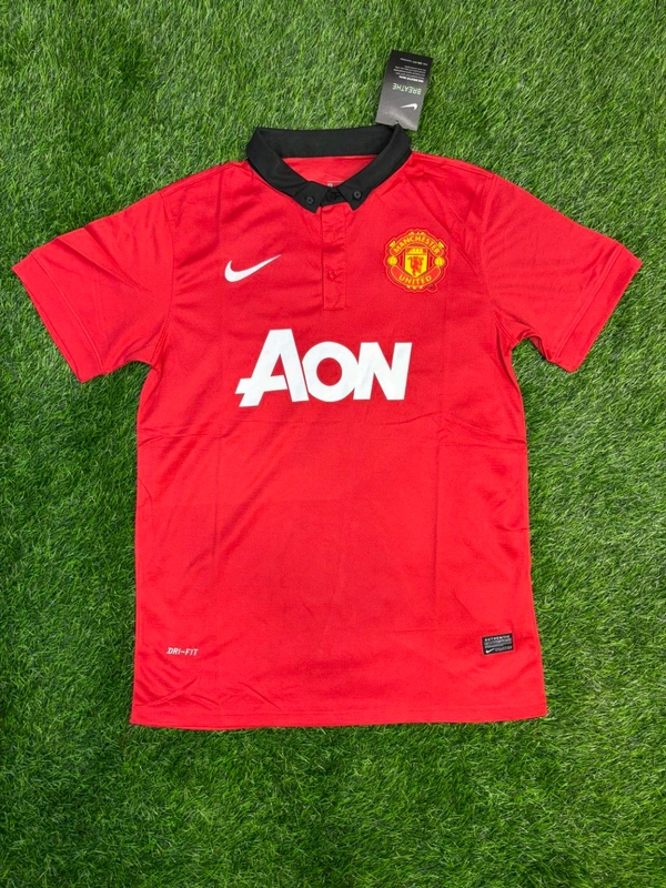 Retro Manchester United 13/14 Home Half Sleeve  - M