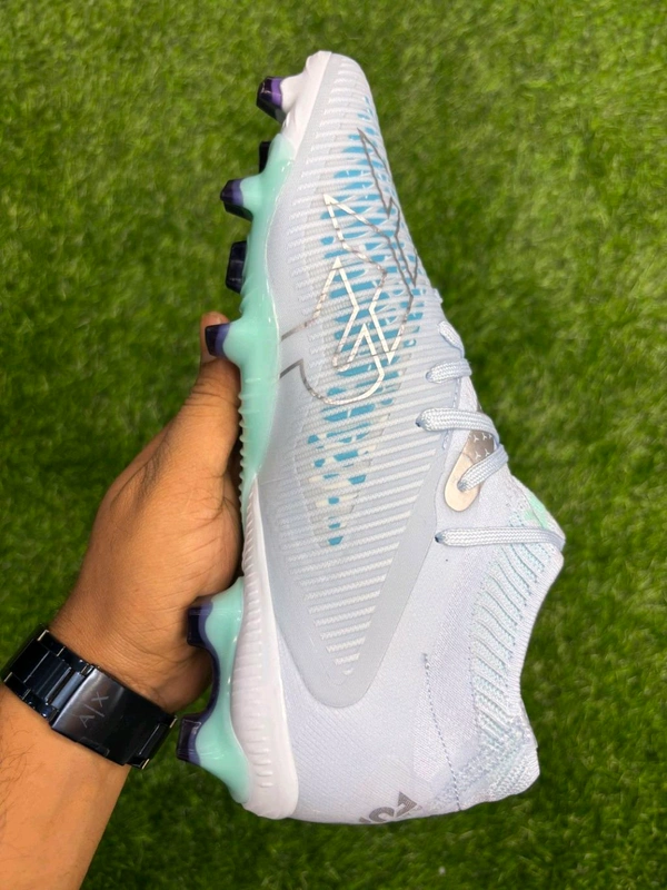 Future 8 Ultimate Baby Blue Colour FG With Lace  - 6.5