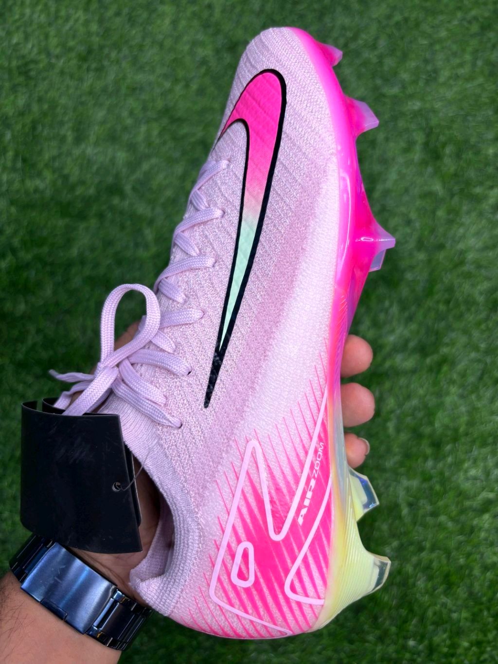 hot pink mercurials