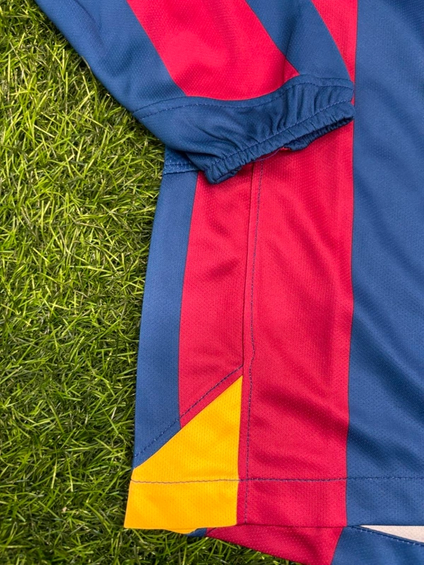 Retro Barcelona 2005-06 Home Full Sleeve Jersey - L