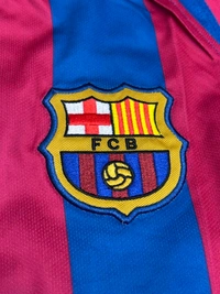 Retro Barcelona 2005-06 Home Full Sleeve Jersey - XL