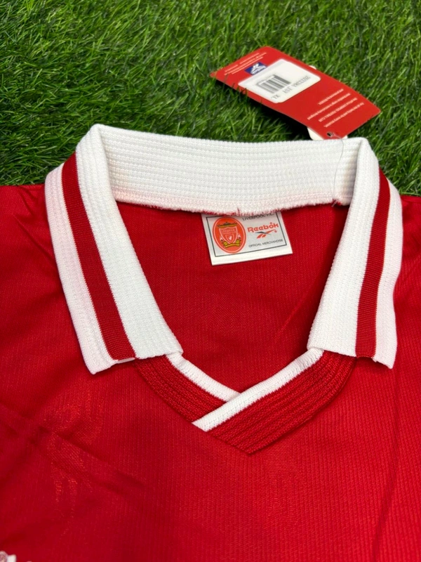 Retro Liverpool FC 1996/97 Home Half Sleeve  - M
