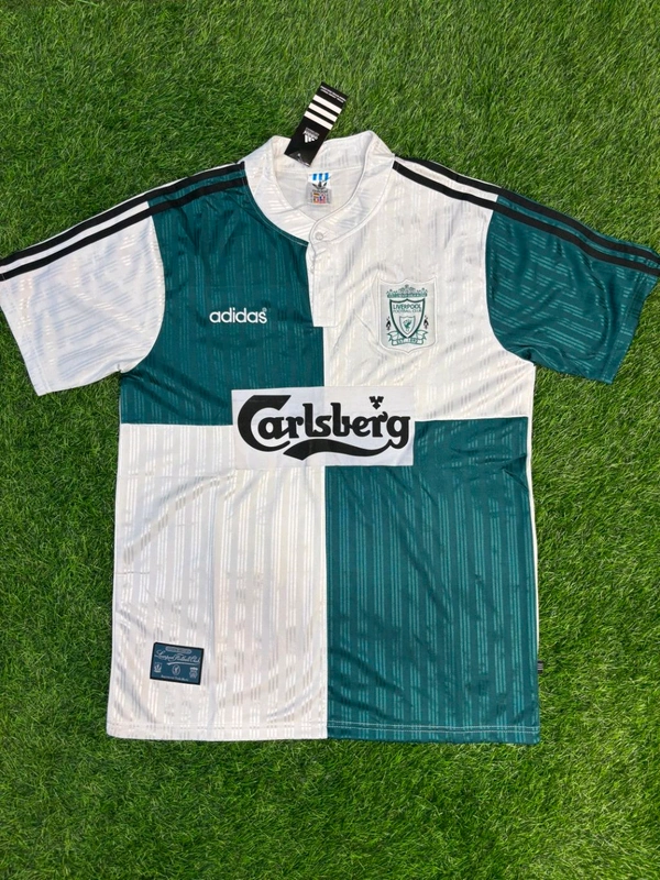 Retro Liverpool FC 1995-96 Away Half Sleeve  - L