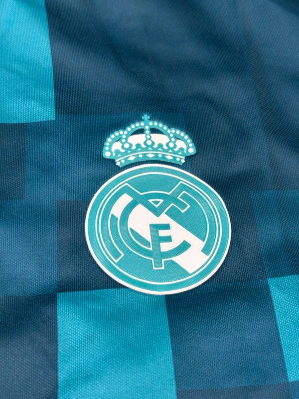 Retro Madrid 17/18 3rd Kit Bycycle Kick Full Sleeve  - M
