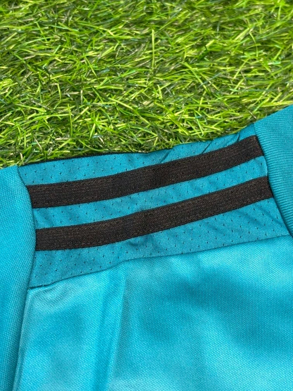 Retro Madrid 17/18 3rd Kit Bycycle Kick Full Sleeve  - XL