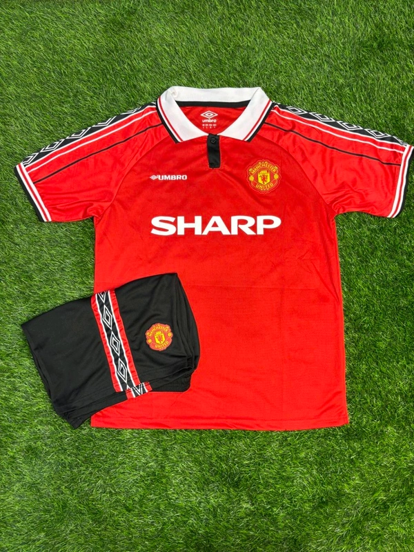 Retro Manchester United 1998-99 Home Half Sleeve With Short  - L