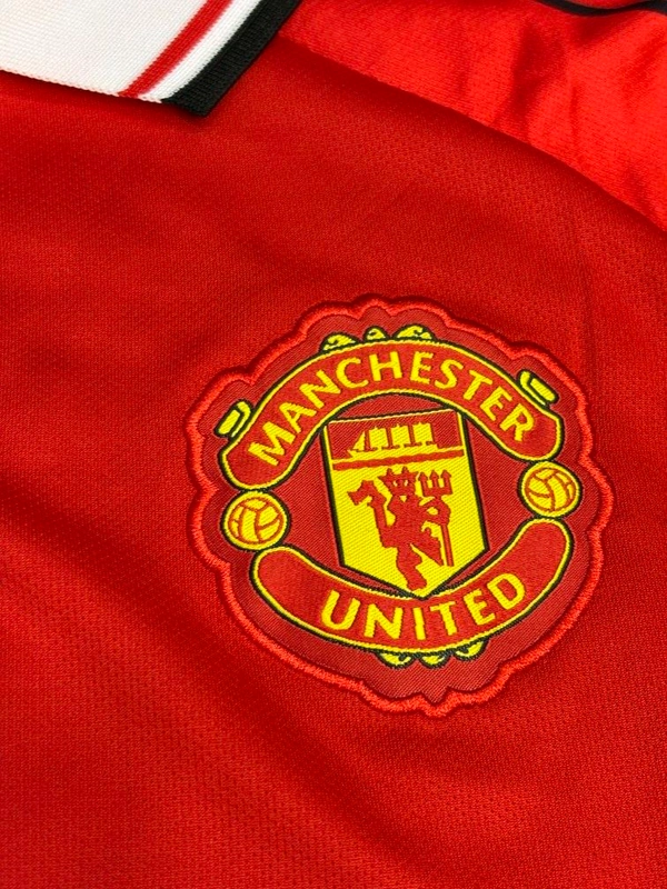 Retro Manchester United 1998-99 Home Half Sleeve With Short  - L