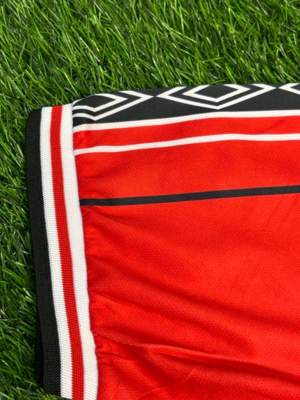 Retro Manchester United 1998-99 Home Half Sleeve With Short  - L