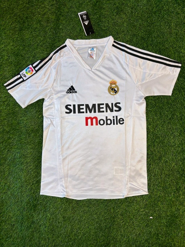 Retro Madrid 2004-05 Home Half Sleeve  - M