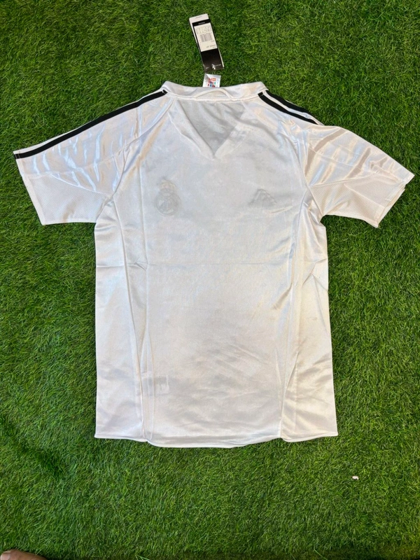 Retro Madrid 2004-05 Home Half Sleeve  - M