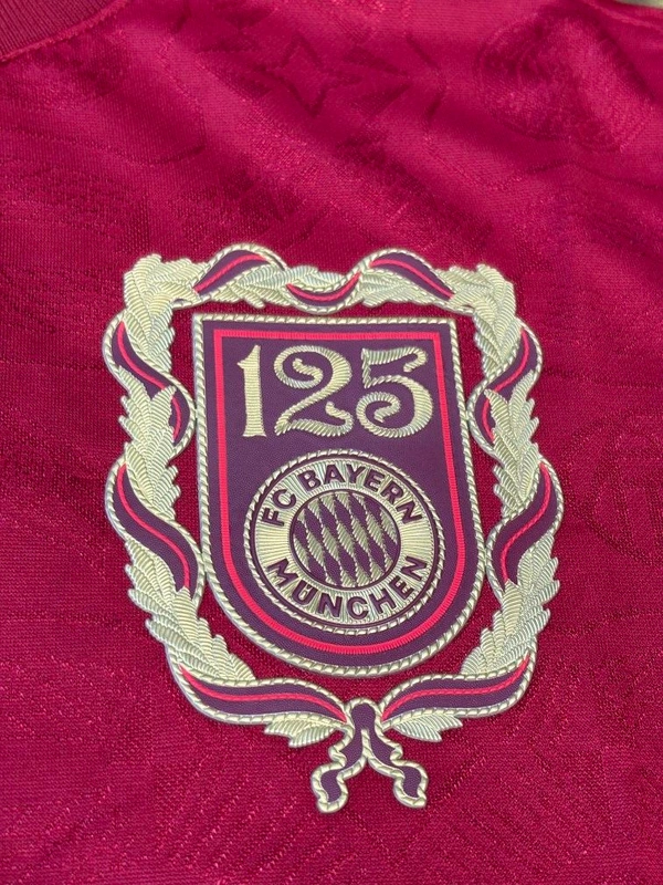 Bayern Munich 125th Aniversary Red Player Edition  - XXL