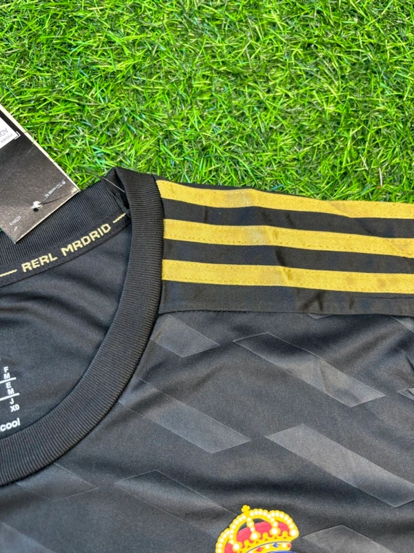 Retro Madrid 2011-12 Away Black Full Sleeve  - S