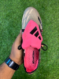 Predator Foldover Elite Grey And Pink FG - 6.5