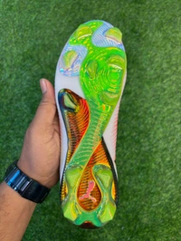 Future 8 Ultimate White And Orange FG With Lace  - 8