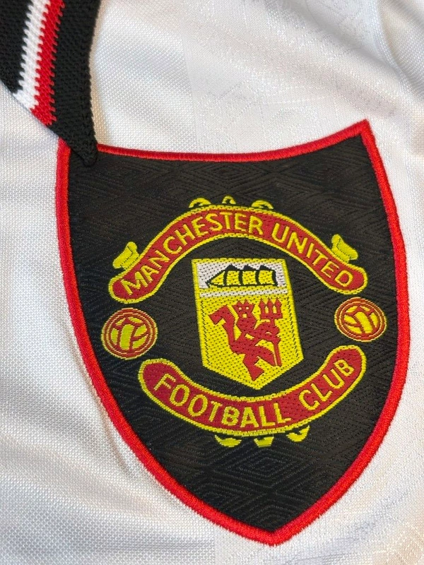 Retro Manchester United 1998-99 Away Half Sleeve  - S