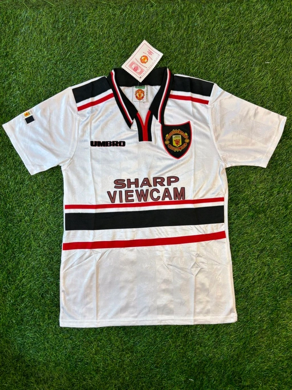Retro Manchester United 1998-99 Away Half Sleeve  - L