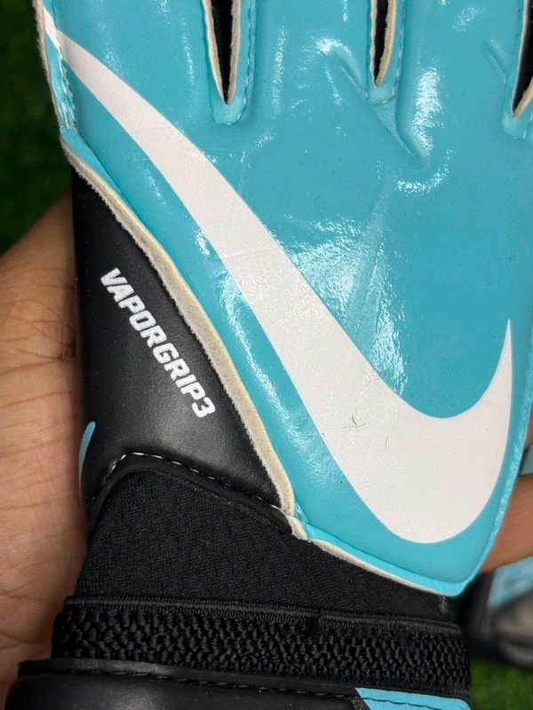 Vapor Grip 3 Sky Blue & Black Premium Match Gloves  - 8