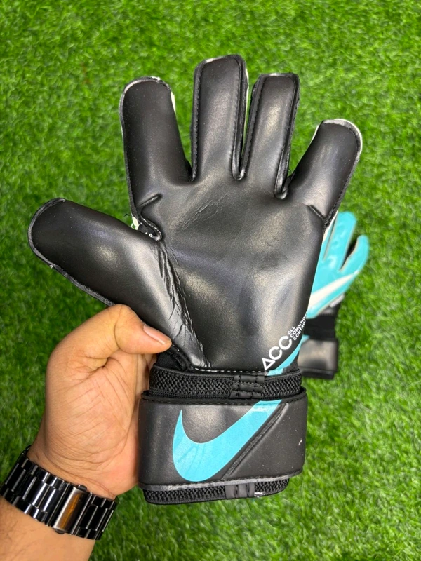 Vapor Grip 3 Sky Blue & Black Premium Match Gloves  - 9
