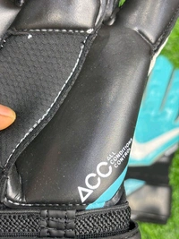 Vapor Grip 3 Sky Blue & Black Premium Match Gloves  - 9