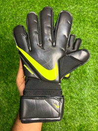 Vapor Grip 3 Black & Neon Green Premium Match Gloves  - 9