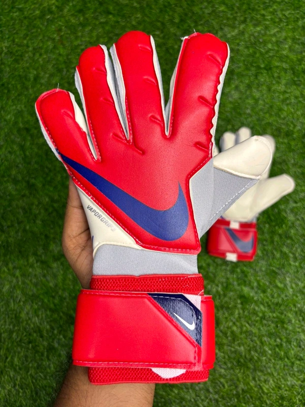 Vapor Grip 3 Red & White Premium Match Gloves  - 9