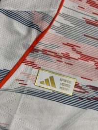 Bayern Munich 25/26 Away Player Edition Half Sleeve  - L