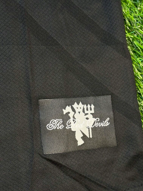 Retro Manchester United 2008 Away Fan Edition With Short  - XL