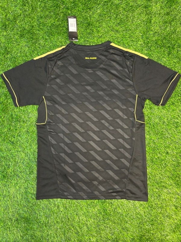 Retro Madrid 2011/12 Away Fan Edition With Short  - M