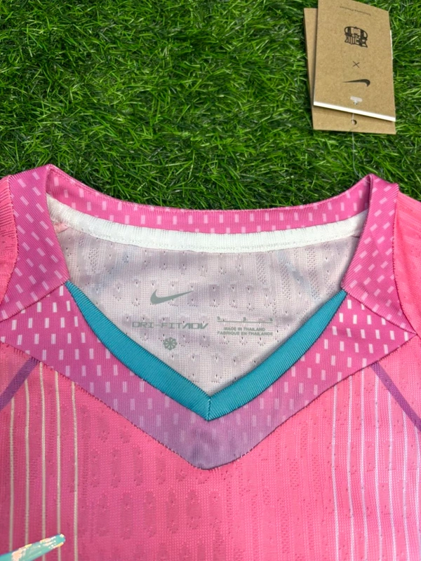 FC Barcelona Pink Colour Special Player Edition  - M