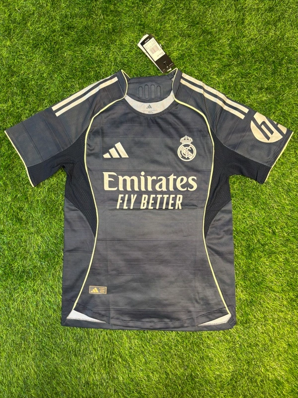 Madrid 25/26 Away Player Edition Half Sleeve  - XXL