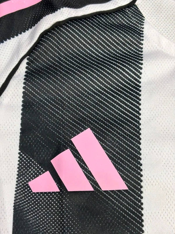 Juventus FC 25/26 Home Player Edition Half Sleeve  - L
