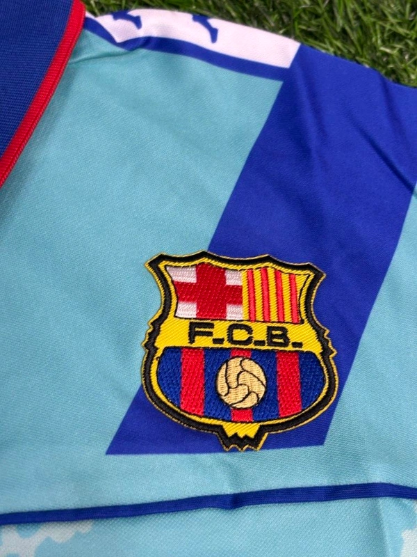 Retro FC Barcelona 1992/93 Away Half Sleeve  - L
