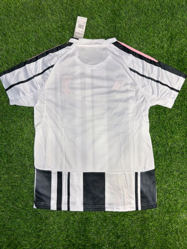 Juventus FC 25/26 Home Kit Fan Edition With Short  - XL
