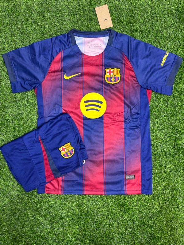 FC Barcelona 25/26 Home Kit Fan Edition With Short  - XL